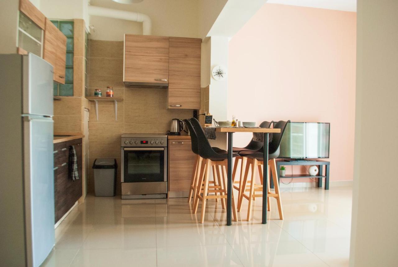 Your Comfy Apartment In Acropolis Area Atenas Exterior foto